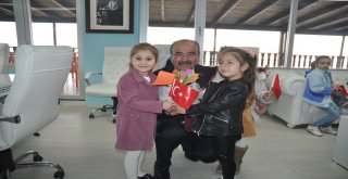 MİNİKLERDEN BAŞKAN TÜRKYILMAZ’A ZİYARET