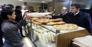 ESENLER EKMEĞİNİ PAYLAŞIYOR