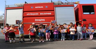 Büyükşehir'in minik itfaiyecileri