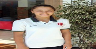 Osmangazi Belediyespor'un Milli Gururu