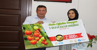Finike'de toprağın sultanı Asiye Akkaya oldu