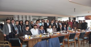TÜRKYILMAZ, GENÇLERLE BULUŞTU