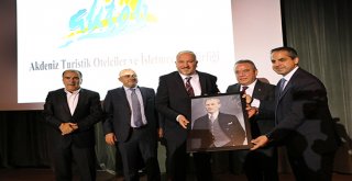 Başkan Böcek, ‘Turizmcilerimizin emrinde olacağız’