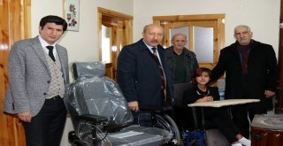 BÜYÜKŞEHİRDEN ÜNİVERSİTELİ MELTEM'E AKÜLÜ ARAÇ DESTEĞİ