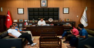 MİLLİ YÜZÜCÜ ÖZTÜRK'TEN ZİYARET