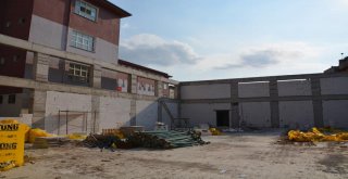 NAİM SÜLEYMANOĞLU SPOR SALONU İNŞAATI DEVAM EDİYOR