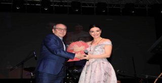 Sevcan Orhan, Halk Türkülerini Mersinliler İçin Söyledi