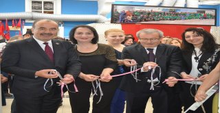 GÜZELYALI KADIN DAYANIŞMA DERNEĞİ’NİN GELENEKSEL EL EMEĞİ SERGİSİ AÇILDI