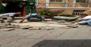 BORDÜR VE TRETUVAR ÇALIŞMALARI DEVAM EDİYOR