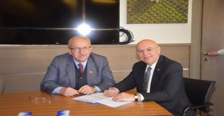 Başkan Albayrak'tan Ekrem Eşkinat'a Ziyaret