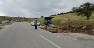 Büyükşehir Korkuteli’de yolları yeniliyor