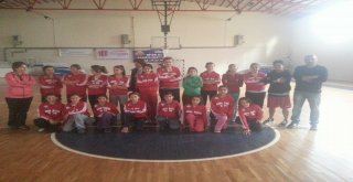 Dinçspor minik takımını kurdu