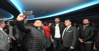 'Deliler' Oyuncuları Bursalı Sinema Severlerle Buluştu