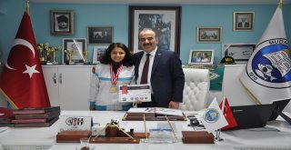 BARIŞA KULAÇ BÖYLE ATILIR