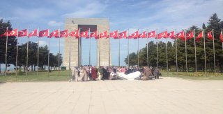 BAŞKAN HAYRİ TÜRKYILMAZ, MUDANYALI HEMŞEHRİLERİ, KAHRAMANLIK DESTANIMIZIN YAZILDIĞI ÇANAKKALE’DEKİ TARİHİ TOPRAKLARLA BULUŞTURUYOR…