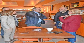 TÜRKYILMAZ, HALKLA İÇ İÇE OLMAYI SÜRDÜRÜYOR