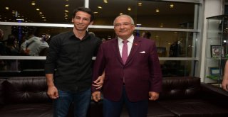 Türk Dünyası Tiyatro Günleri'nin Perdesini Kardeş Ülke Araladı
