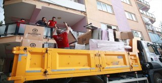Sevgi Eli, 13 yılda 100 binden fazla kişinin yüzünü güldürdü
