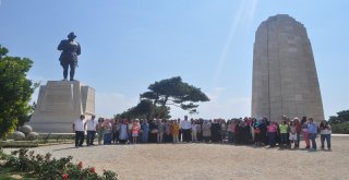 GÖYNÜKLÜ MAHALLE SAKİNLERİ, KAHRAMANLIK DESTANIMIZIN YAZILDIĞI ÇANAKKALE’DEKİ TARİHİ TOPRAKLARLA BULUŞTURULDU…