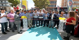 YALÇIN, KİTAPÇI DÜKKANINI HİZMETE AÇTI