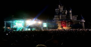 MERVE ÖZBEY ESKİŞEHİR'İ SALLADI