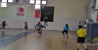 DİNÇSPOR YOLUNA NAMAĞLUP DEVAM EDİYOR
