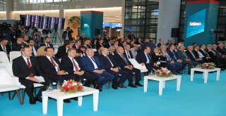 BAŞKAN UYSAL: 'DÜNYANIN EN İYİ HAVALİMANINA YAKIŞIR ULAŞIM SİSTEMİ KURUYORUZ'