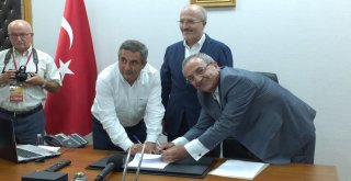 Balıkesir Büyükşehir Belediyesi’nin iştiraki olan BALTOK A.Ş. ile Bandırmaspor Kulübü arasında sırt reklamı ve isim hakkı sponsorluk anlaşması imzalandı. Balıkesir Büyükşehir Belediye Başkanı Zekai Ka
