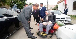 16 Engelli Bireye Başkan Sözlü’den Tekerlekli Sandalye  Başkan Sözlü: “İnsan Odaklı Çalışıyoruz”