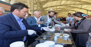 Nilüfer’de ağızlar aşure ile tatlanıyor