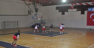 DİNÇ SPOR KADIN BASKETBOL TAKIMI  SES OKULLARI 55 GENÇLİĞİ AĞIRLIYOR