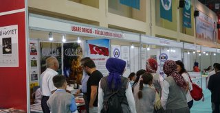 KAHRAMANMARAŞLI ŞAİR VE YAZARLAR DA KİTAP FUARINDA