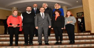 Zihni Şahin'e Ziyaretçi Akını