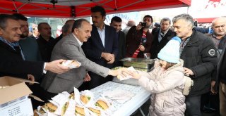 Bağcılar’da 10 Bin Kişiye 5 Ton Hamsi İkram Edildi