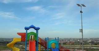 Arnavutköy’ün Parkları Güneş Enerjisiyle Aydınlanacak