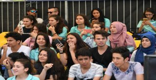 Plaj Voleybolu Tüm Heyecanı İle Kız Kalesinde Başladı