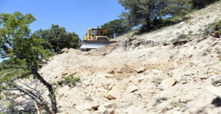 Büyükşehirin Yolları Karamana Uzandı