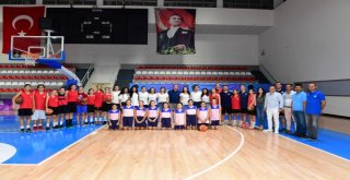 Başkan Sözlü: “Spor yapan, sağlıklı kadınlar sağlıklı nesiller yetiştirir”