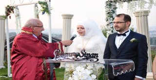 Başkan Albayrak Büşra ve Sinan Çiftinin Nikahını Kıydı