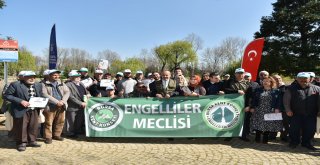 Başkan, sevgiye olta attı