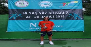 YILDIRIMLI RAKET RAKİP TANIMIYOR