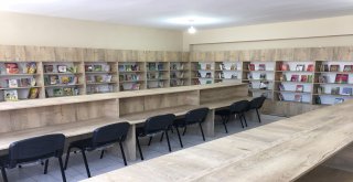 Büyükşehir Belediyesi 5 okulun kütüphanesini yeniledi