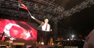 BAKIRKÖY'DE ZAFER COŞKUSU