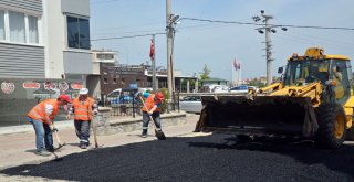 MUDANYA’DA BOZULAN YOLLAR ONARILIYOR