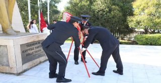 95. Yılda Çelenkler Sunuldu