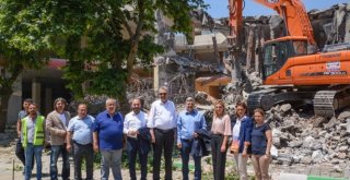 Karacabey'e modern otopark için ilk kazma vuruldu