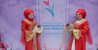 Toplu Kınada Hem Eğlence Hem Gözyaşı