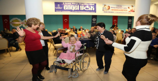 ENGELLİ VATANDAŞLAR GÖNÜLLERİNCE EĞLENDİ