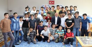 BAŞKAN SEKMEN'DEN GENÇLERE KARİYER DERSİ