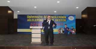 Arnavutköy'de Çocuk  Gelişiminde Ebeveynin Rolü Anlatıldı